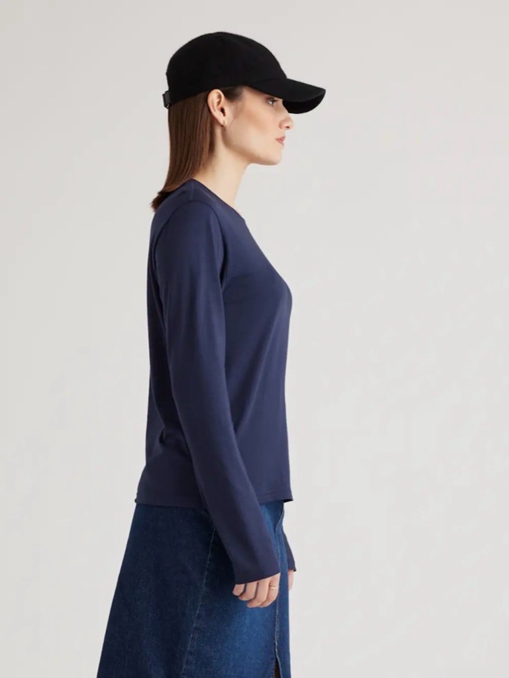 Cotton Modal relaxed, longsleeve tee/ Navy/ Medium - Picture 4 of 8